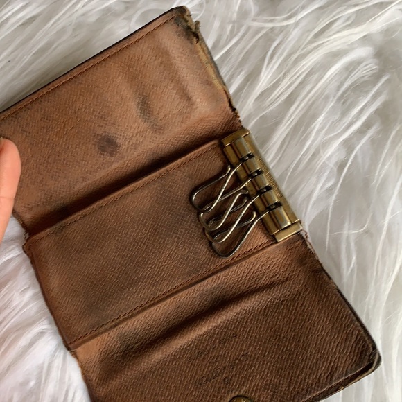 ⚜️Authentic Louis Vuitton Key Holder⚜️ - Picture 8 of 8